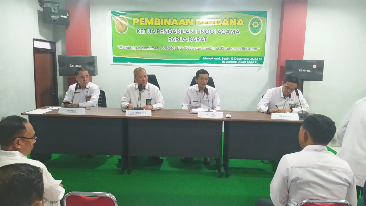 Pembinaan Perdana Kepada Seluruh Pegawai dan Hakim di Kantor Baru PTA Papua Barat