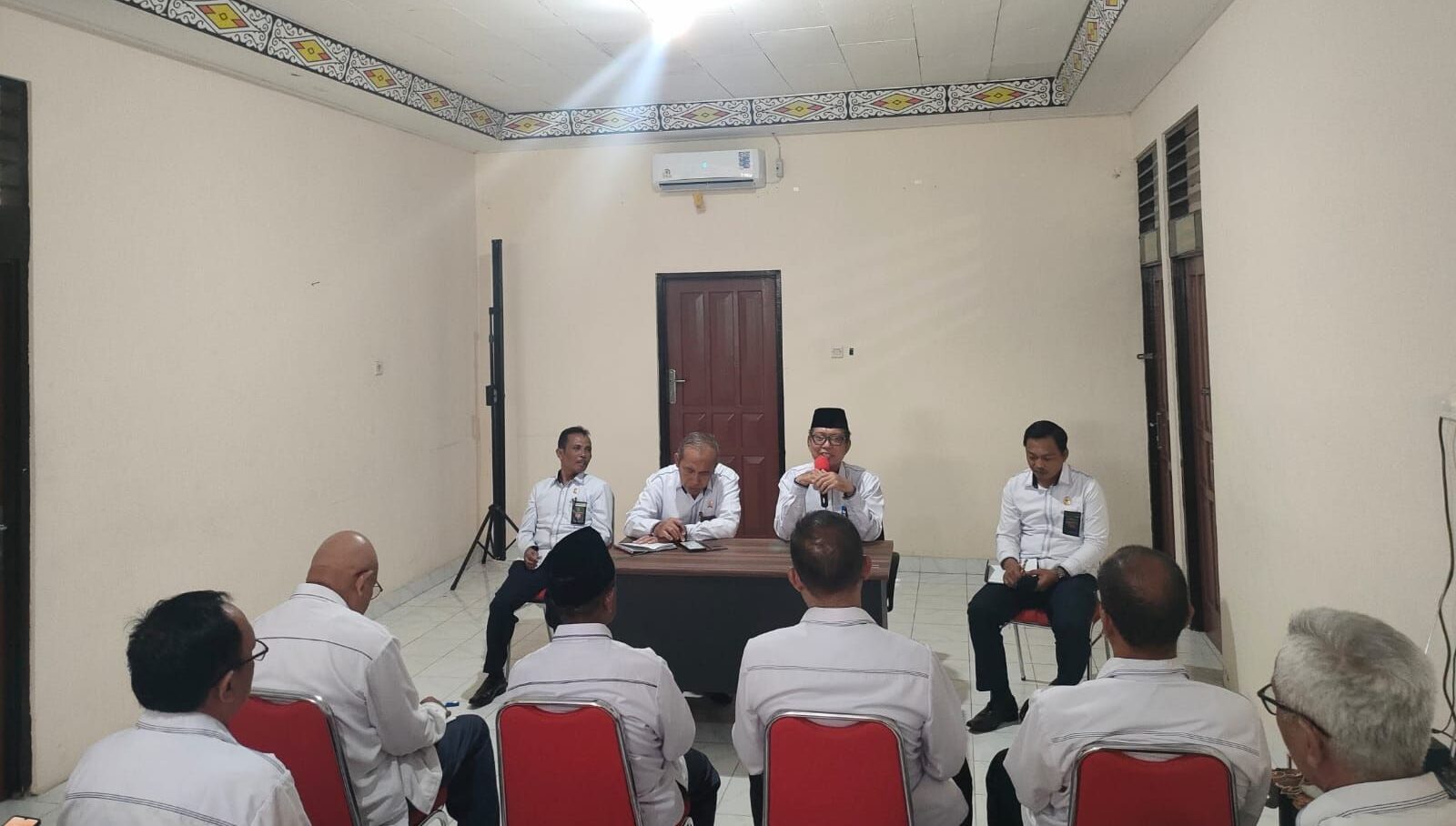 PTA Papua Barat Melakukan Monitoring dan Evaluasi Kinerja Pegawai