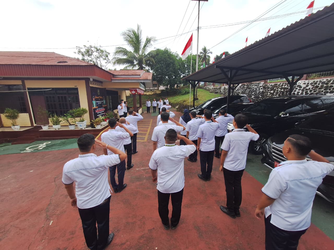 Awali Agustus, PTA Papua Barat Gelar Apel Pagi Bahas Persiapan Monitoring dan Evaluasi