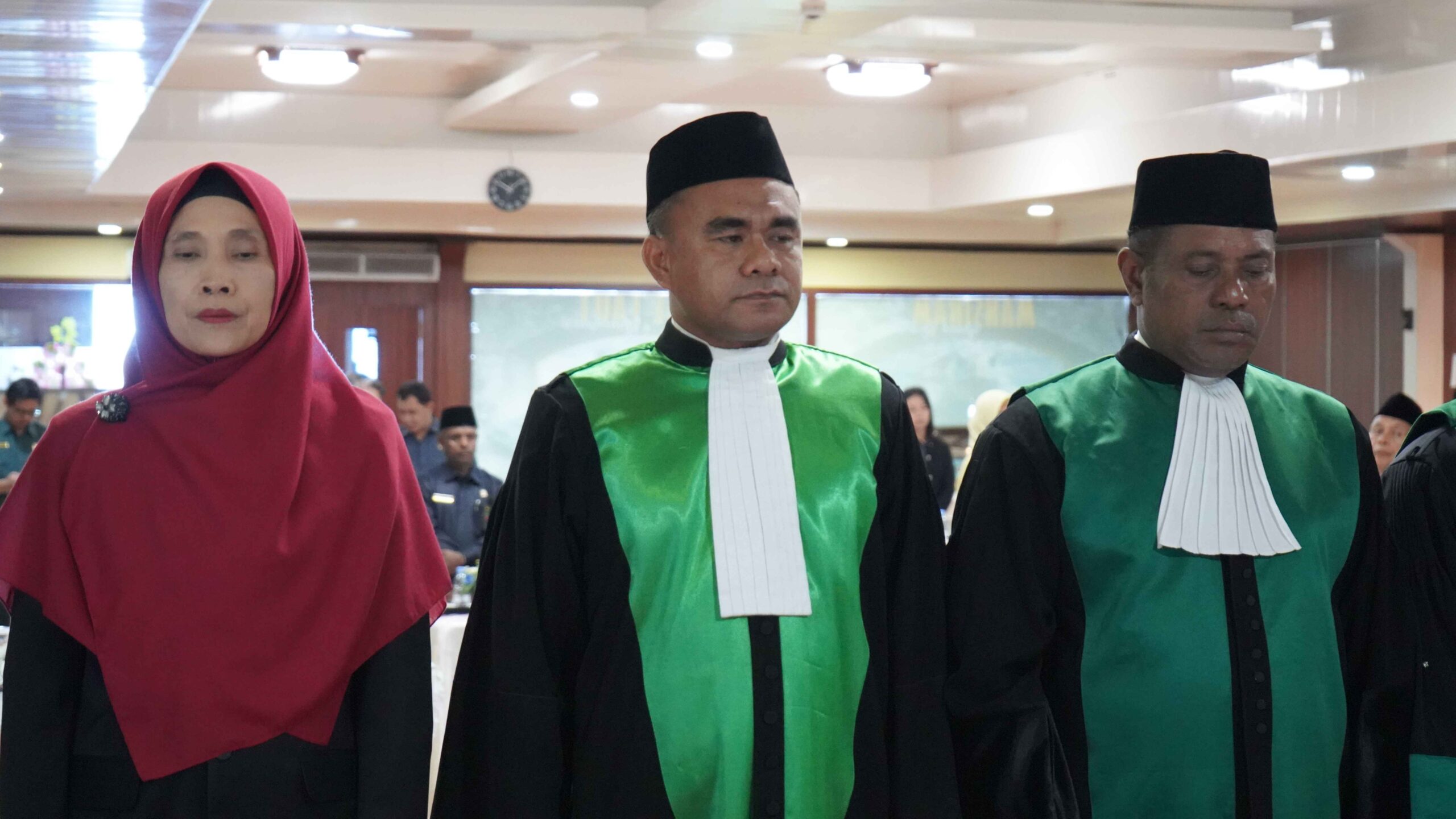 PTA Papua Barat Lantik Ketua PA Manokwari, Ketua PA Fakfak, dan Panitera Pengganti