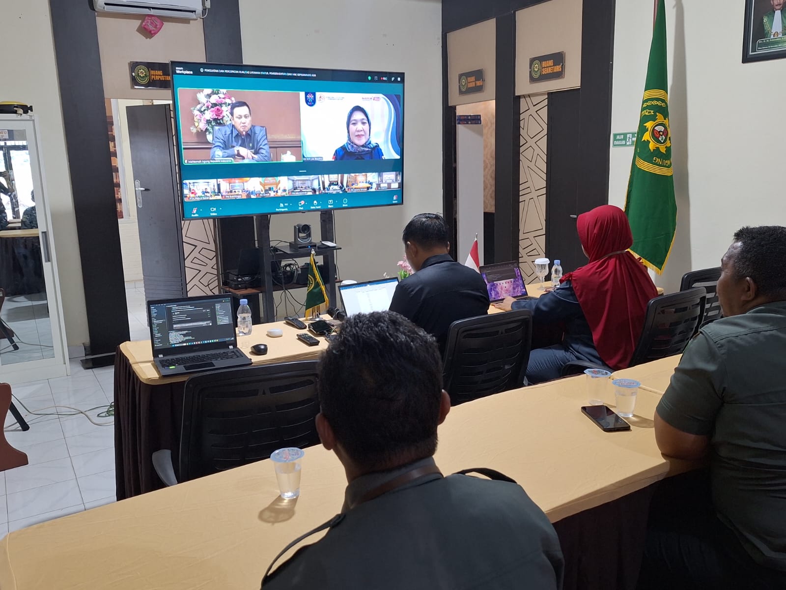Tingkatkan Kualitas Layanan ASN! PTA Papua Barat Ikuti Penguatan dan Percepatan Layanan Kepegawaian Secara Virtual
