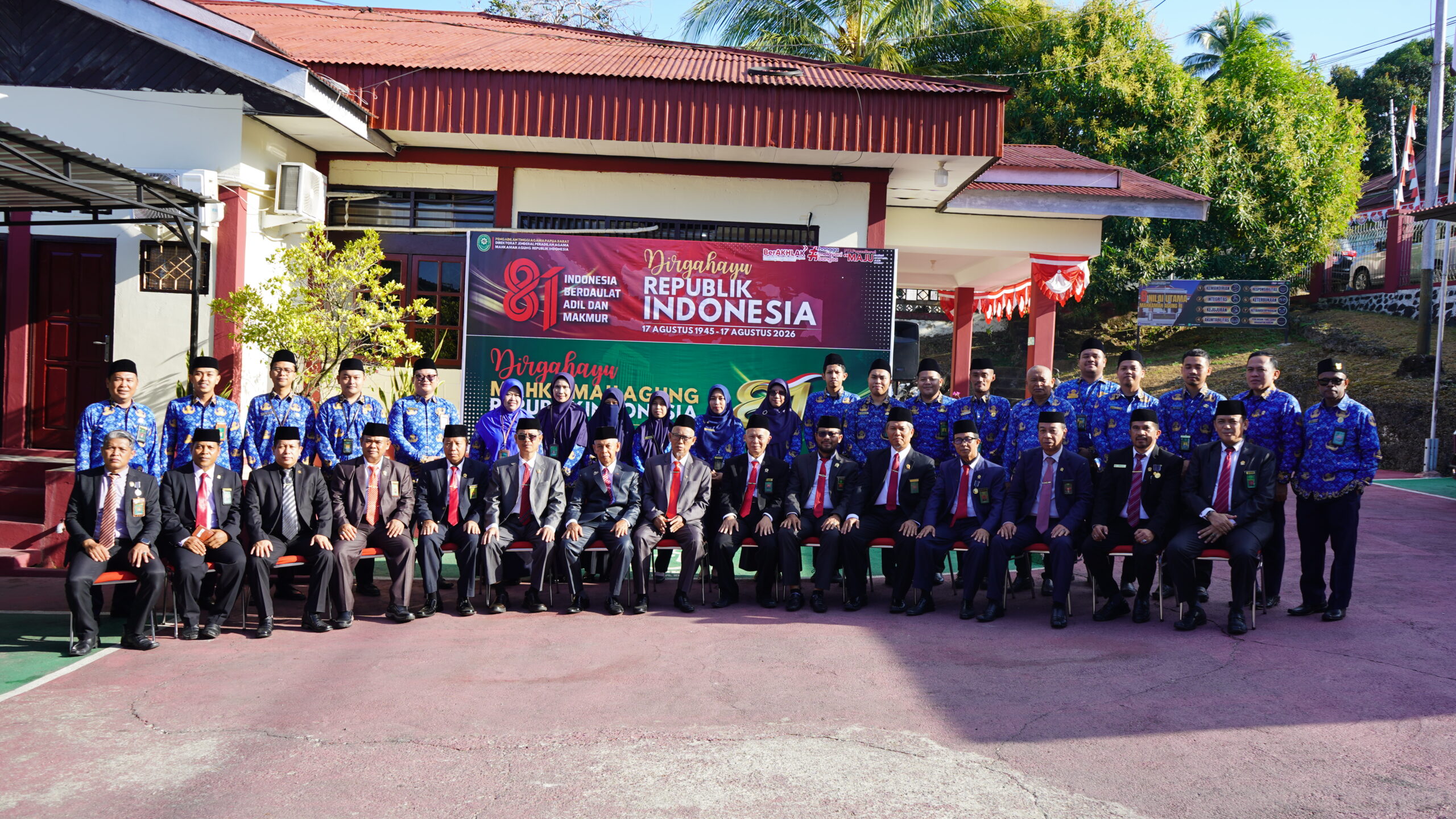 Semarak HUT ke-81 RI, PTA Papua Barat dan PA Manokwari Gelar Upacara Bersama